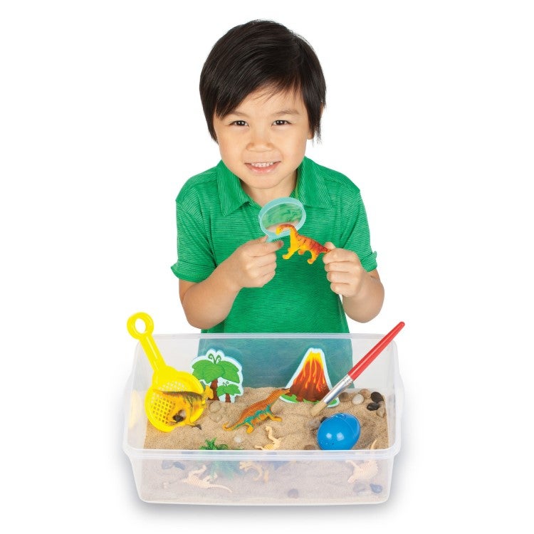 CREATIVITY FOR KIDS SENSORY BIN DINASOUR DIG