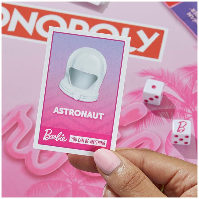 HASBRO MONOPOLY - BARBIE EDITION BOARD GAME