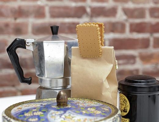 KIKKERLAND BAG CLIP TEA BISCUIT S/4