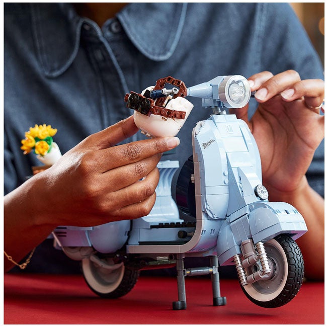 LEGO ICONS VESPA 125