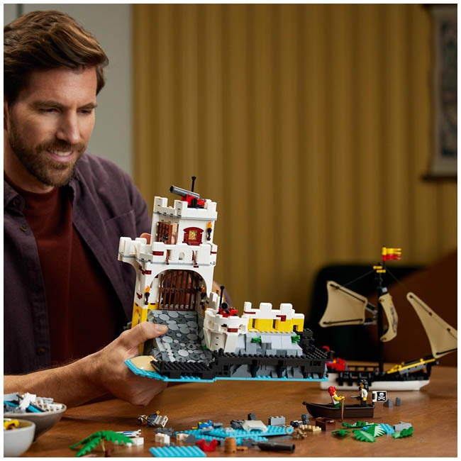 LEGO ICONS ELDORADO FORTRESS