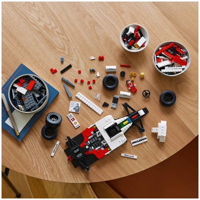 LEGO ICONS MCLAREN MP4/4 AND AYRTON SENNA