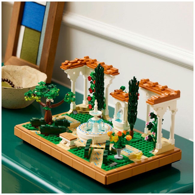 LEGO ICONS FOUNTAIN GARDEN