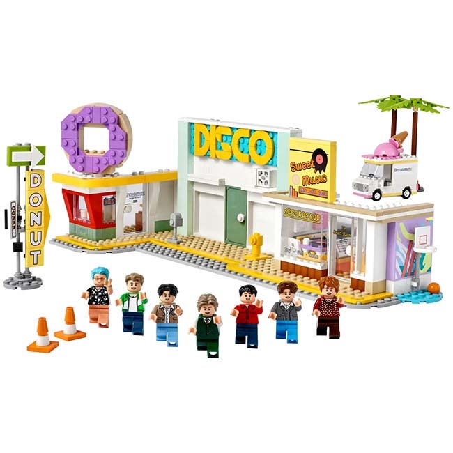 LEGO IDEAS  BTS DYNAMITE