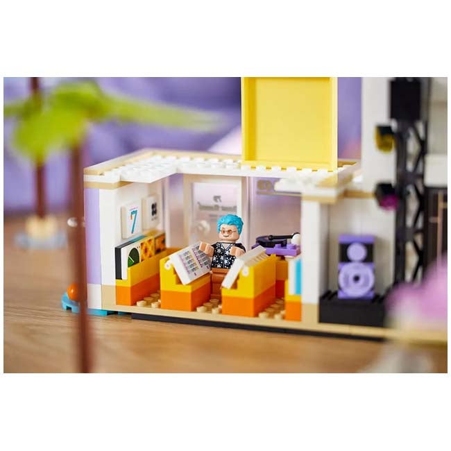 LEGO IDEAS  BTS DYNAMITE