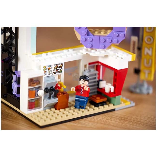 LEGO IDEAS  BTS DYNAMITE