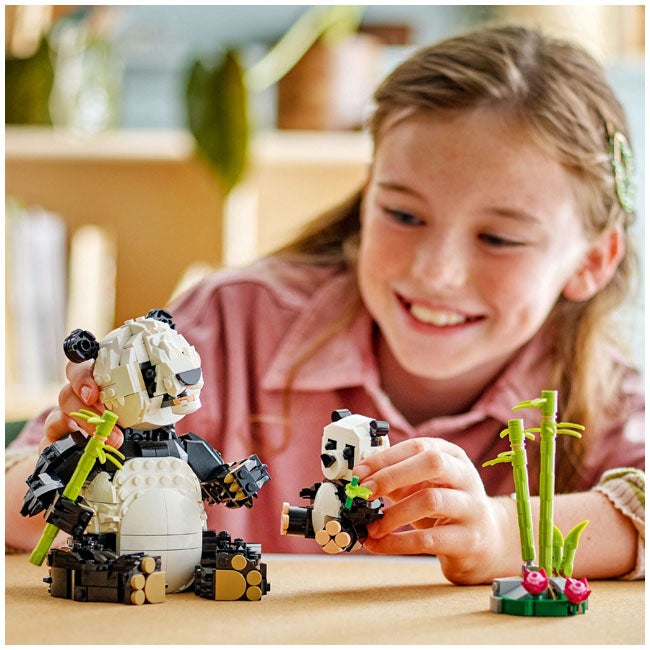LEGO CREATOR WILD ANIMALS PANDA FAMILY