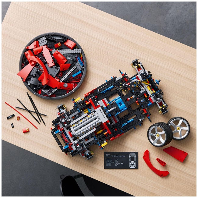 LEGO TECHNIC FERRARI DAYTONA SP3