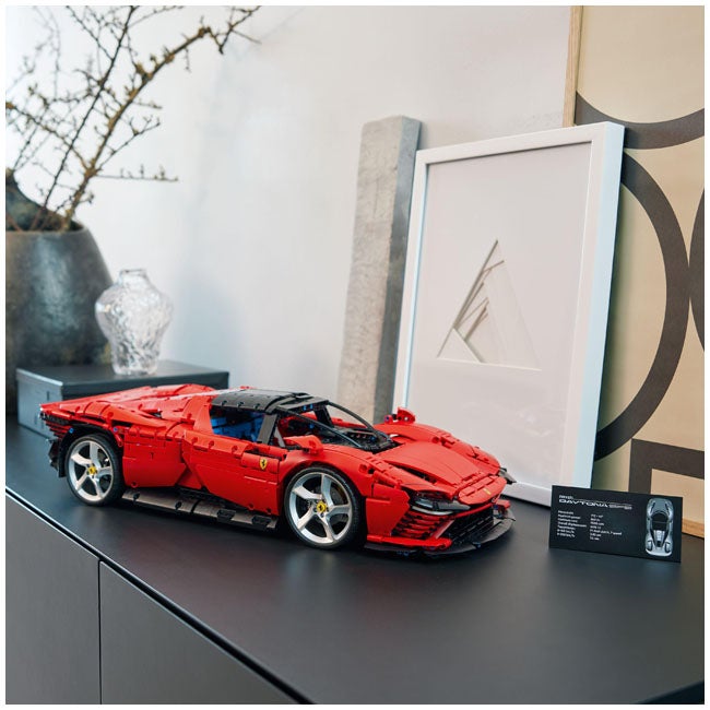 LEGO TECHNIC FERRARI DAYTONA SP3