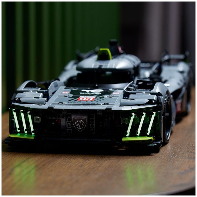 LEGO TECHNIC PEUGEOT 9X8 24H LE MANS HYBRID HYPERCAR
