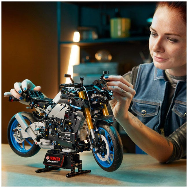 LEGO TECHNIC YAMAHA MT-10 SP