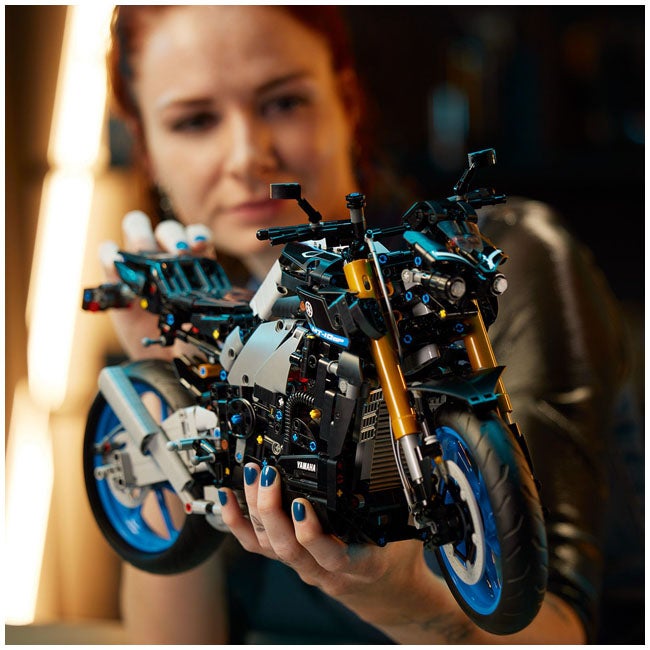 LEGO TECHNIC YAMAHA MT-10 SP