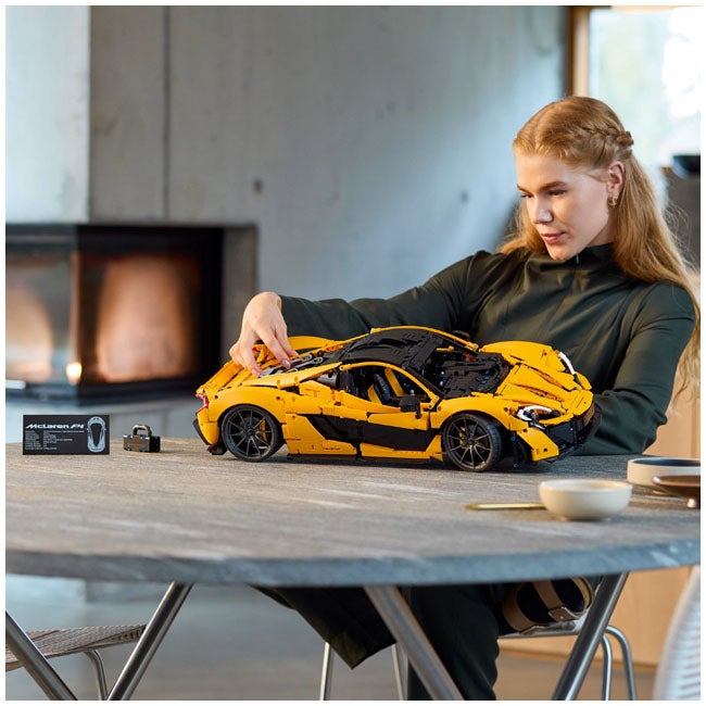 LEGO TECHNIC MCLAREN P1
