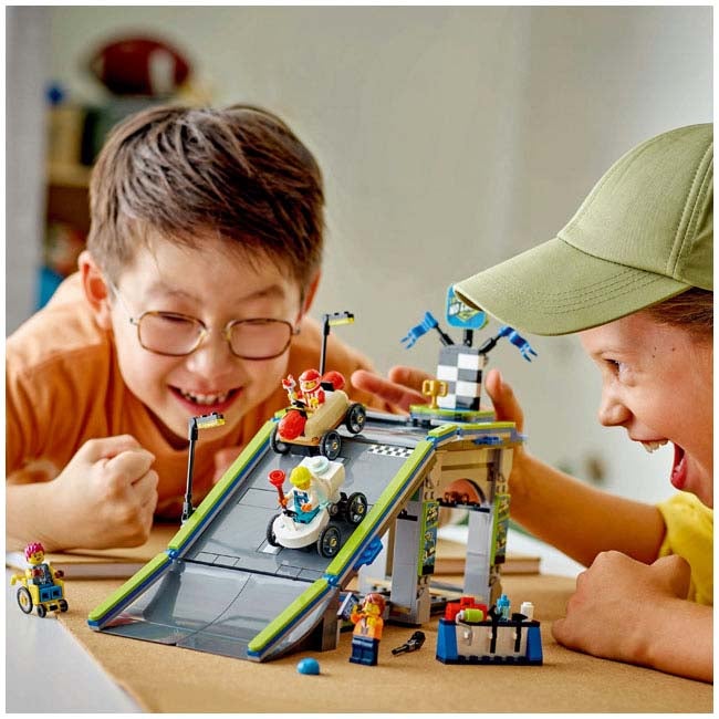LEGO CITY NO LIMITS: RACE CAR RAMP TRACK
