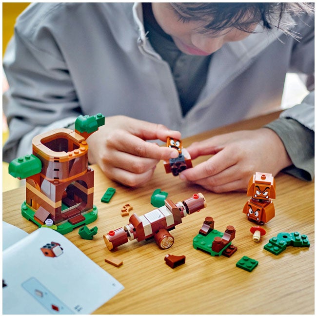 LEGO SUPER MARIO GOOMBASE PLAYGROUND