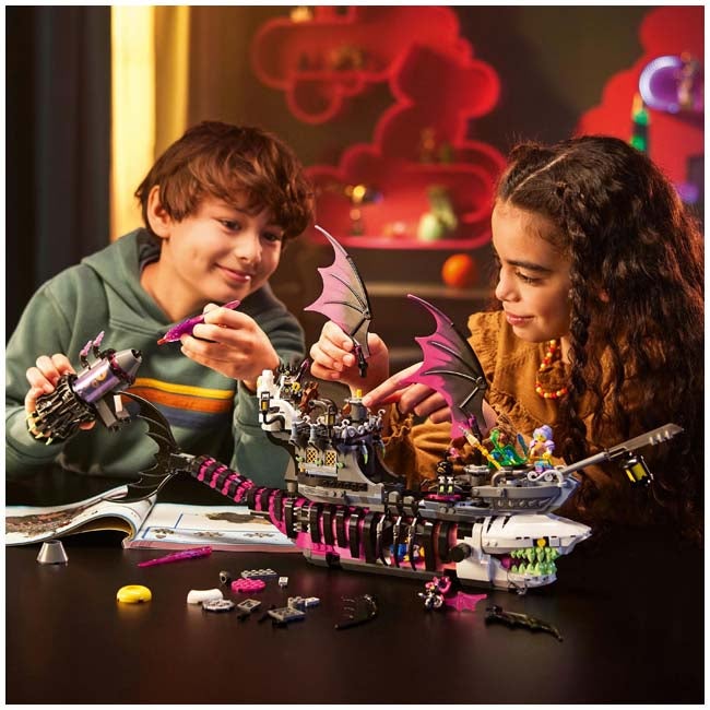 LEGO DREAMZZZ NIGHTMARE SHARK SHIP