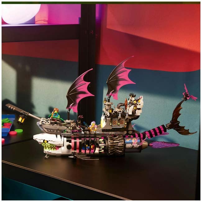 LEGO DREAMZZZ NIGHTMARE SHARK SHIP