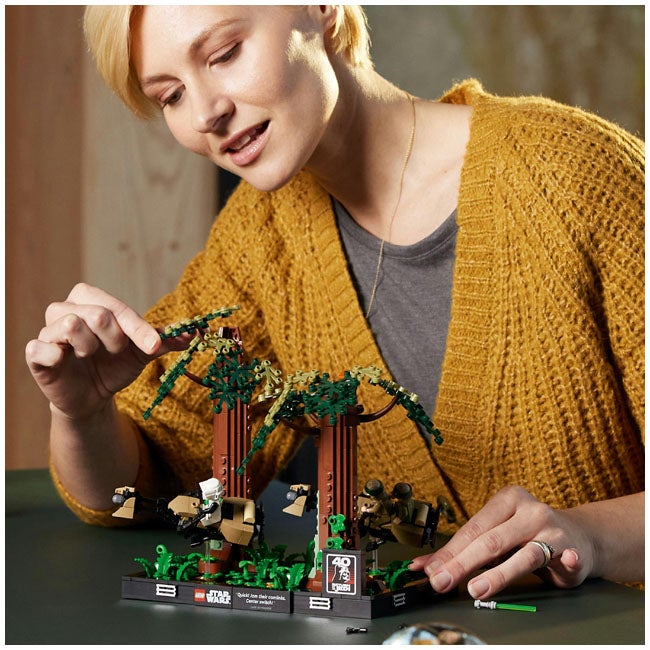 LEGO STAR WAR ENDOR SPEEDER CHASE DIORAMA