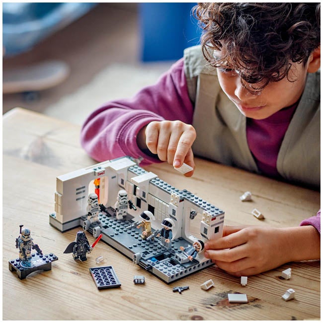 LEGO STAR WARS BOARDING THE TANTIVE-4