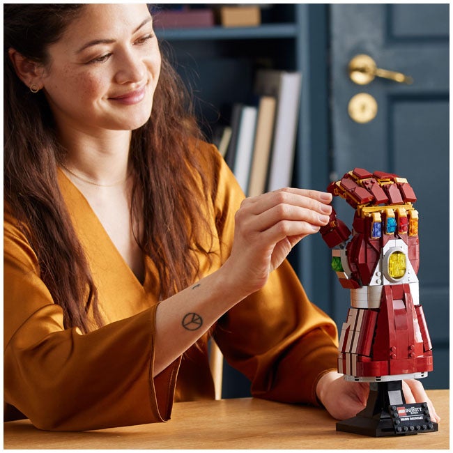 LEGO MARVEL NANO GAUNTLET