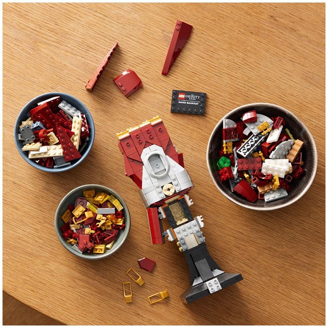 LEGO MARVEL NANO GAUNTLET