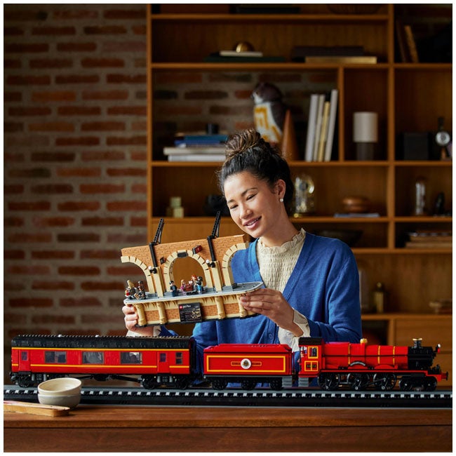 LEGO HARRY POTTER HOGWARTS EXPRESS COLLECTORS EDITION