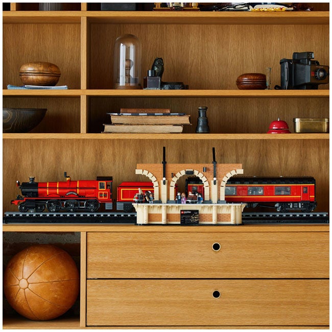 LEGO HARRY POTTER HOGWARTS EXPRESS COLLECTORS EDITION