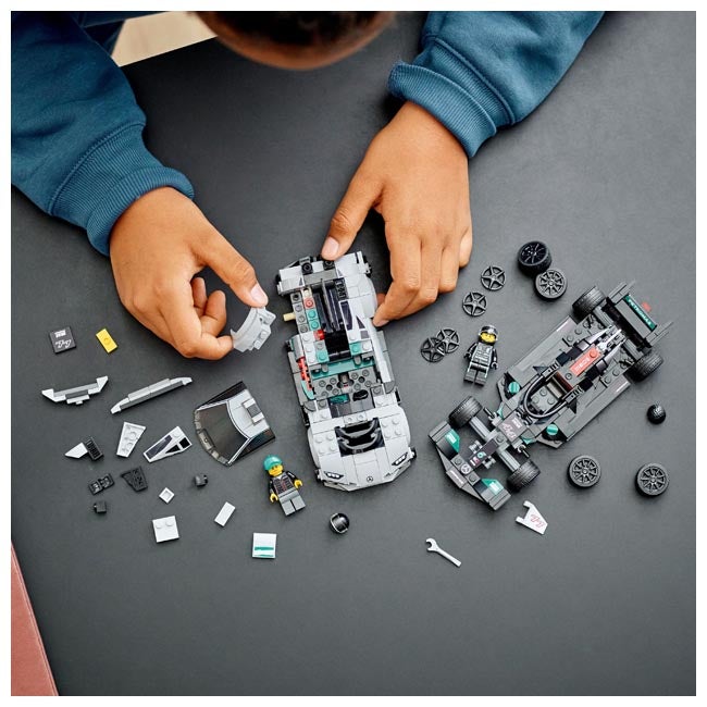 LEGO SPEED CHAMPION MERCEDES-AMG F1 W12 E AND PROJECT ONE