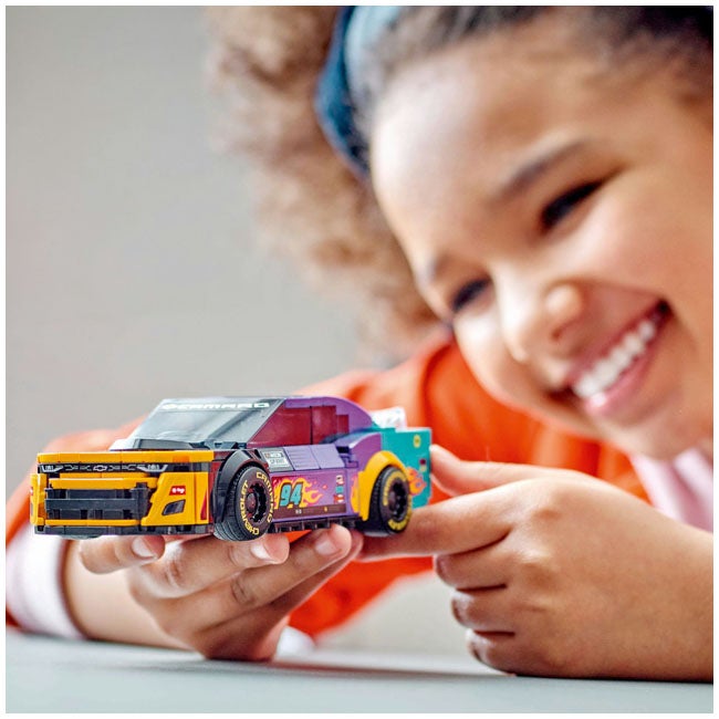 LEGO SPEED CHAMPIONS NASCAR NEXT GEN CHEVROLET CAMARO ZL1
