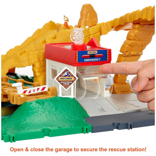 MATCHBOX ACTION DRIVERS CANYON ADVENTURE PLAYSET