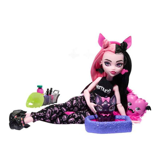 MONSTER HIGH DRACULAURA WOLF CREEPOVER FASHION DOLL