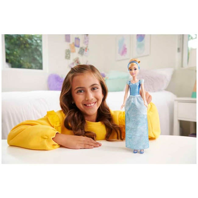 DISNEY PRINCESS CINDERELLA FASHION DOLL