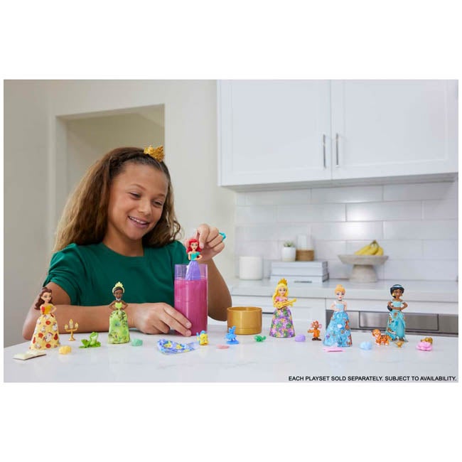DISNEY PRINCESS COLOR REVEAL DOLL - FRIEND SERIES