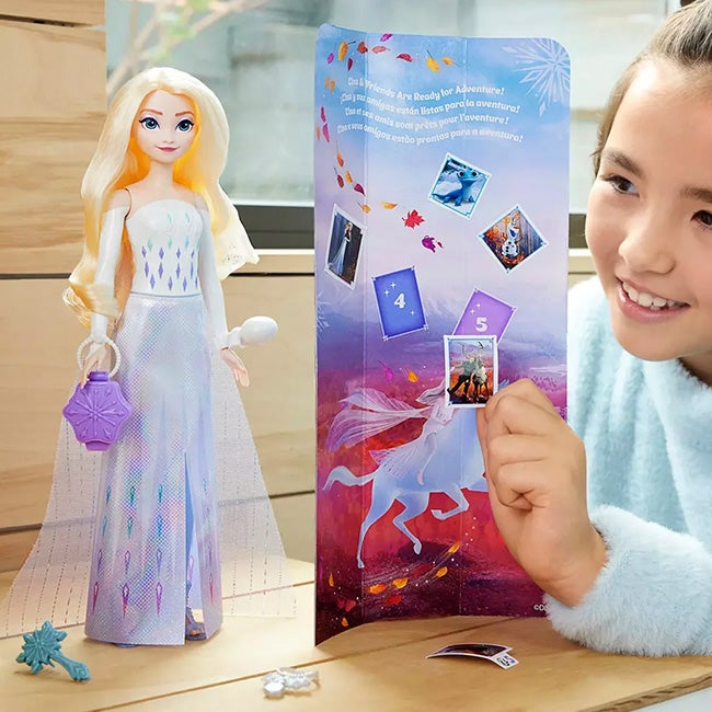 DISNEY FROZEN SPIN AND REVEAL FASHION DOLL