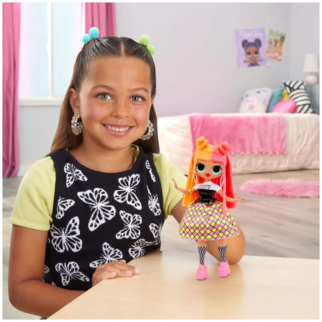 LOL SURPRISE OMG NEONLICIOUS FASHION DOLL