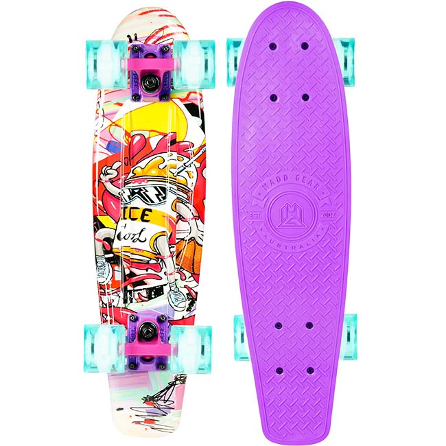 MADD GEAR 22-INCH BALLER RETRO W/ LIGHT UP WHEELS SKATEBOARD