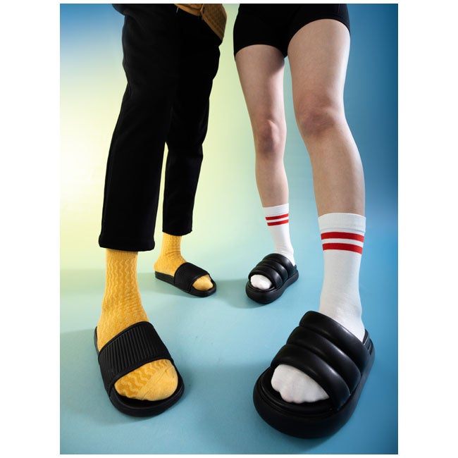 EAT MY SOCKS SPICY NOODLES 2PCS